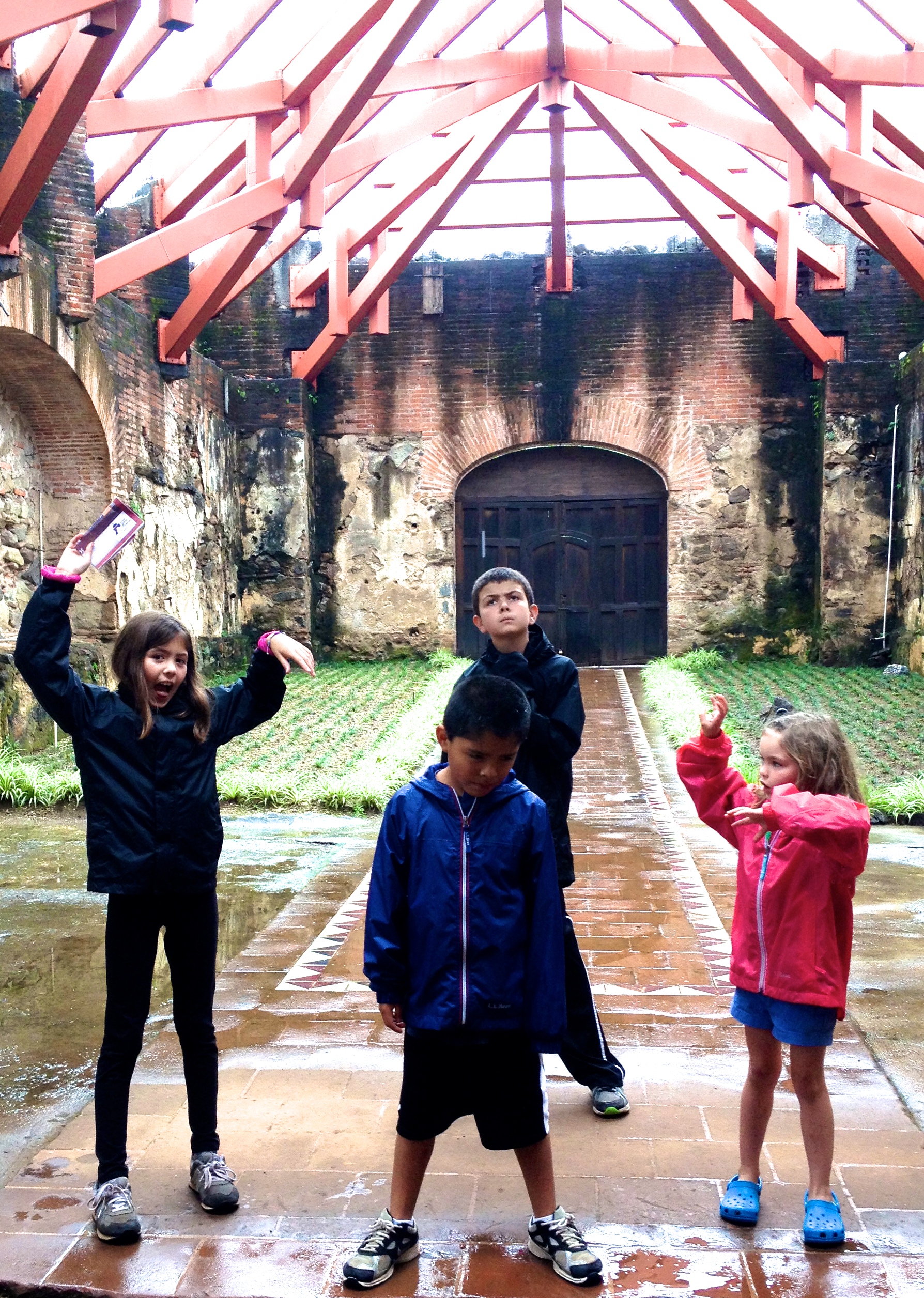 I think this is an interpretive/artsy pose...